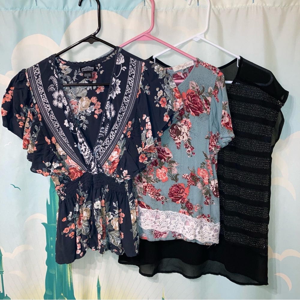 THREE Size Small Tops!!
